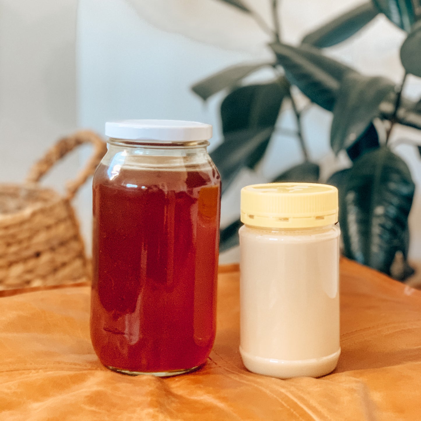 Madam Bee Honey Combo - 1kg Natural & 400g Creamed
