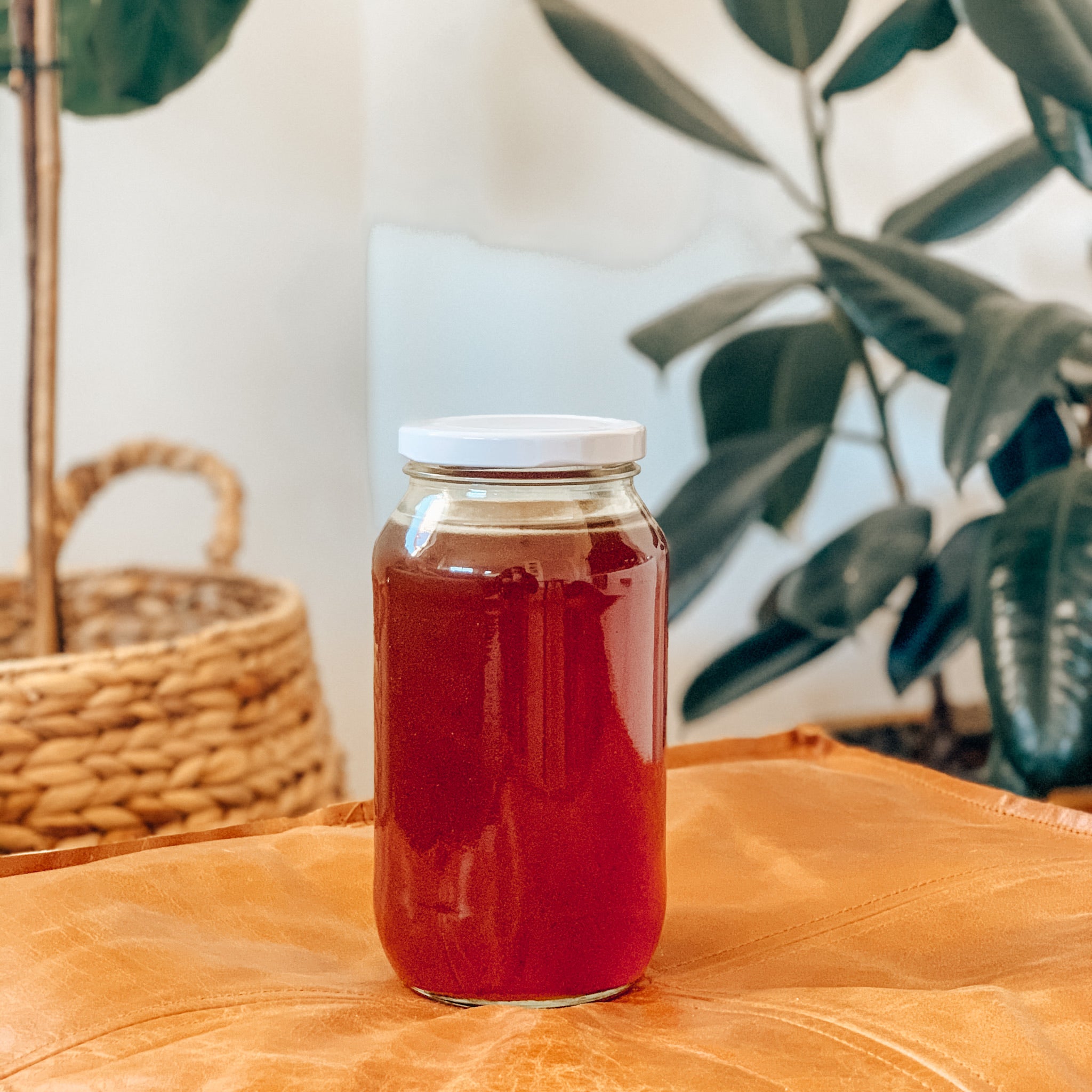1kg  Glass - Natural Honey
